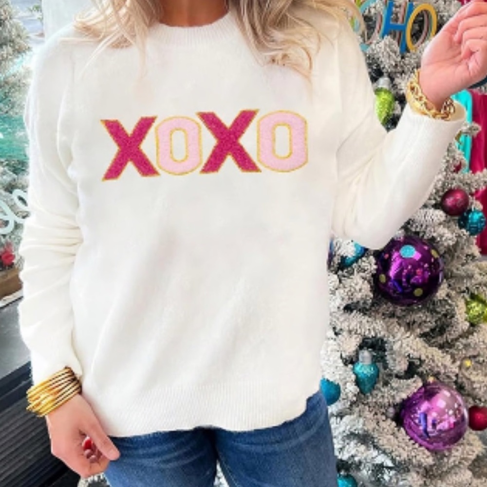 NWOT Festive Christmas/Valentine's Sweater -- XOXO -- L‎